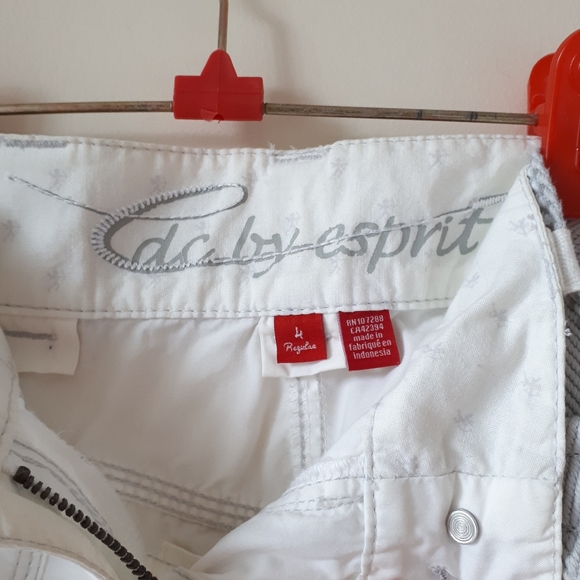 Esprit Summer White Capris - Picture 3 of 9